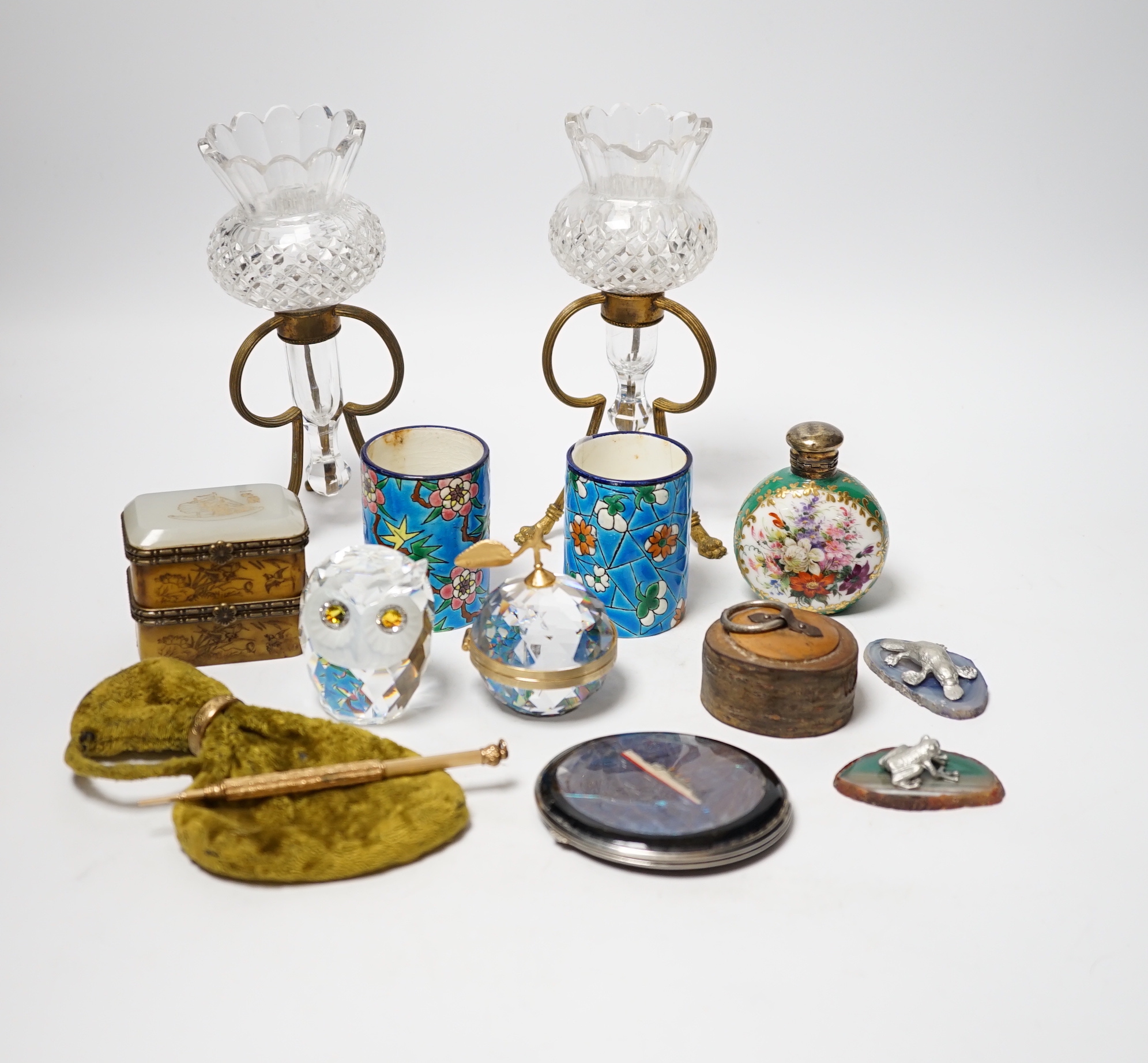 Mixed collectables: a pair of glass candle holders on gilt stands, an enamelled scent bottle, a compact a gilt pencil, etc. (12)